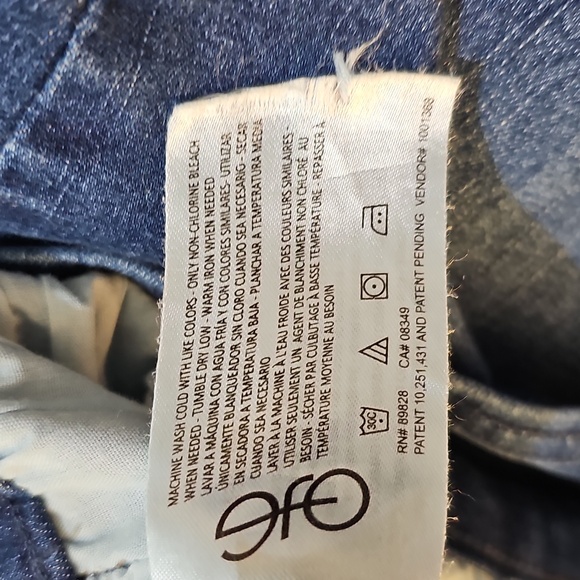 Jeans - Picture 12 of 16